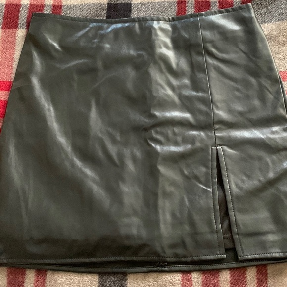 Skirt leather - Picture 1 of 5